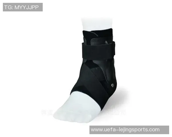 护踝设计提升舒适度与保护性足球鞋选购指南与推荐