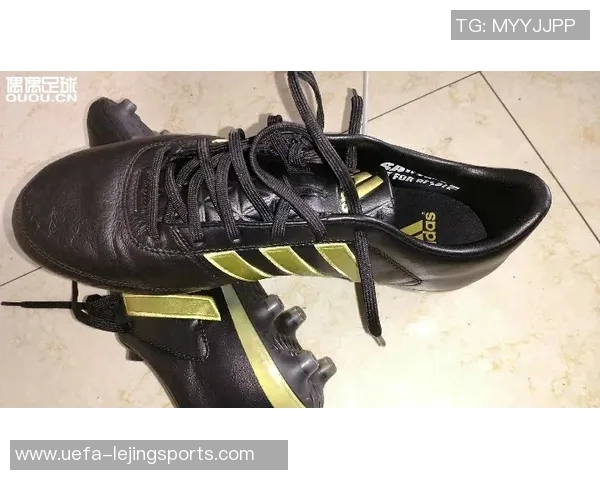 推荐优质袋鼠皮足球鞋提升你的球场表现与舒适度