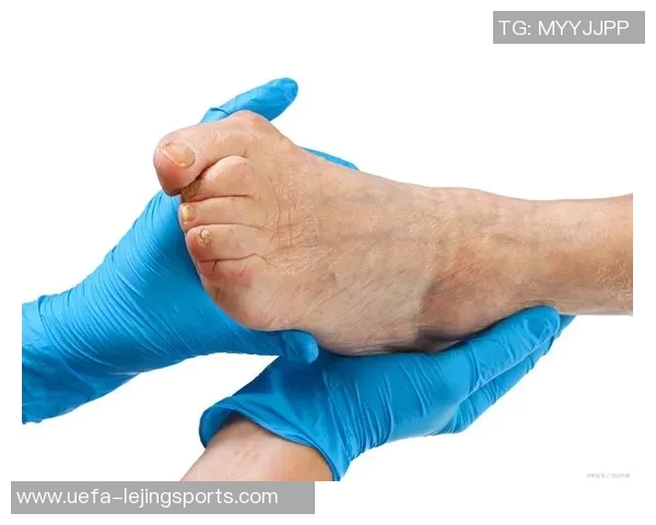 足球运动中脚踝受伤的常见原因及预防措施解析