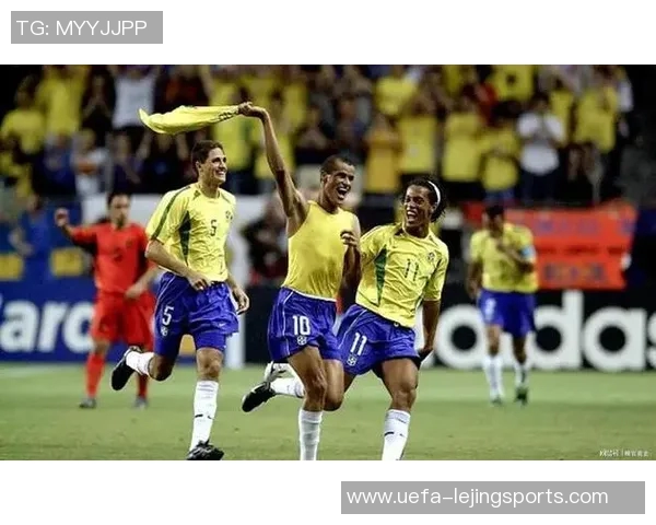 里瓦尔多的足球传奇之路与天下足球的辉煌时刻回顾